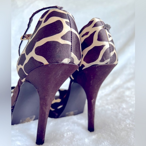 Giraffe print Satin Heels - Picture 5 of 5